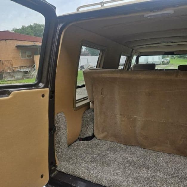 1984 Chevrolet G20 thumbnail 8