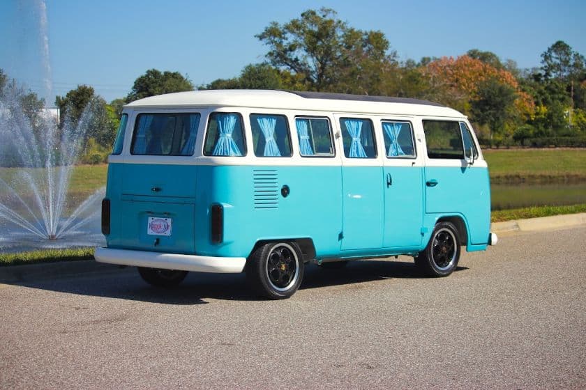 1992 Volkswagen Bus thumbnail 16