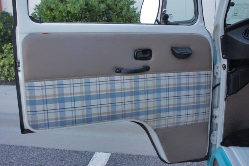 1992 Volkswagen Bus thumbnail 7