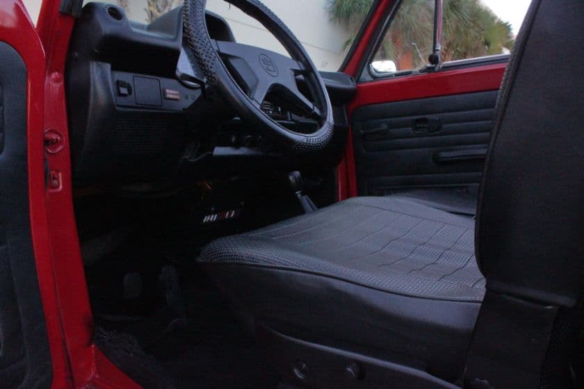 1974 Volkswagen Super Beetle Convertible thumbnail 8