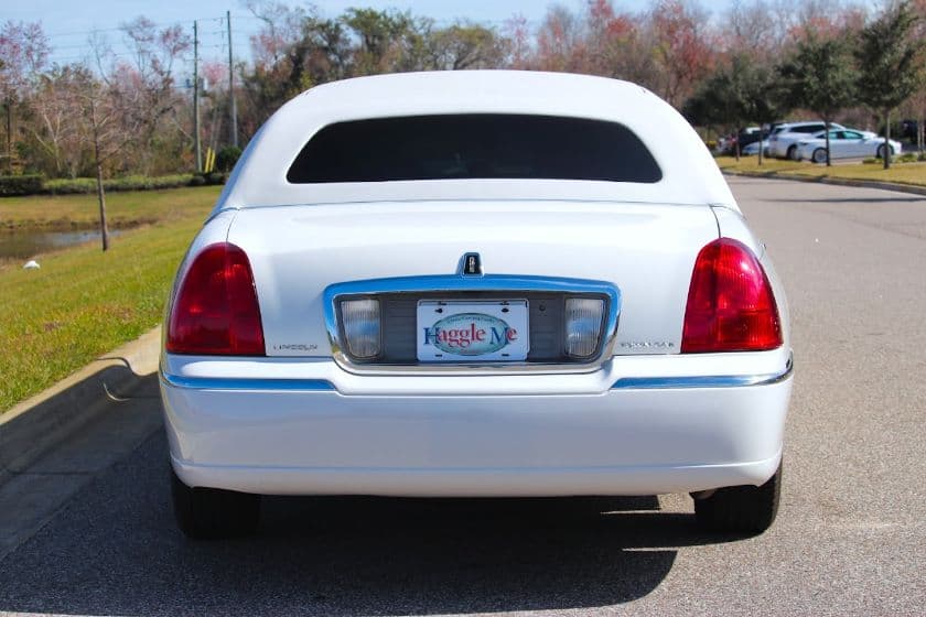 2004 Lincoln Limousine thumbnail 3