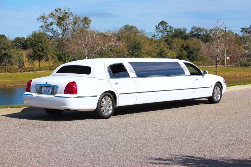 2004 Lincoln Limousine thumbnail 4