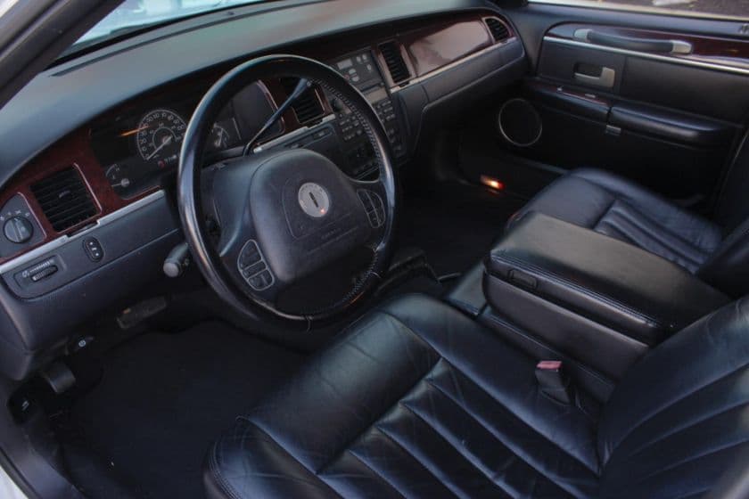 2004 Lincoln Limousine thumbnail 12