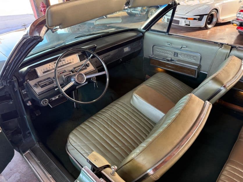 1966 Lincoln Continental Convertible thumbnail 23