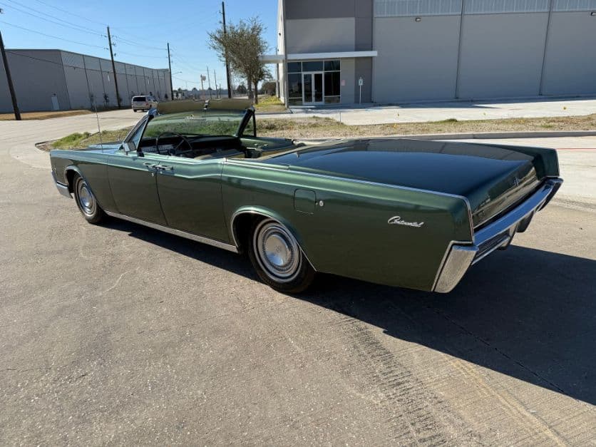 1966 Lincoln Continental Convertible thumbnail 4
