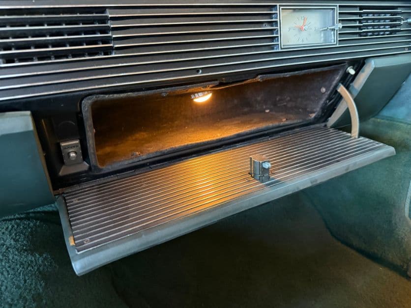 1966 Lincoln Continental Convertible thumbnail 17