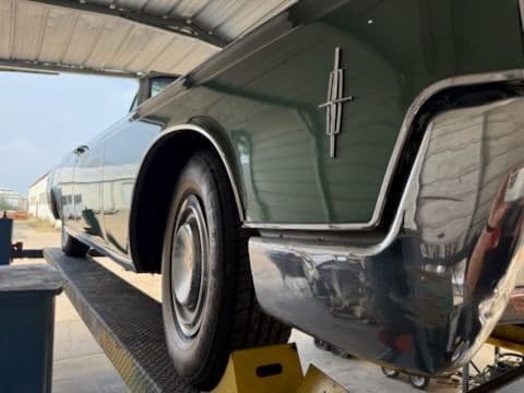 1966 Lincoln Continental Convertible thumbnail 9