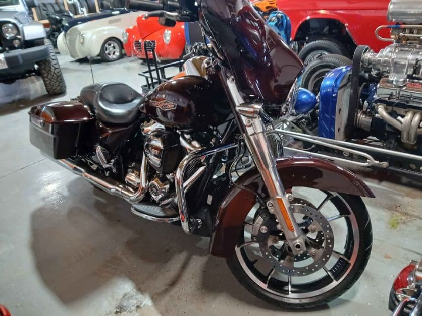 2022 Harley Davidson Street Glide thumbnail 3