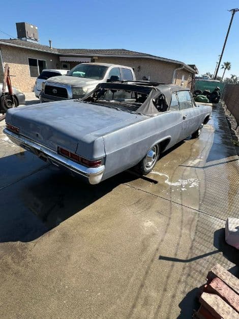 1966 Chevrolet Impala Convertible thumbnail 3
