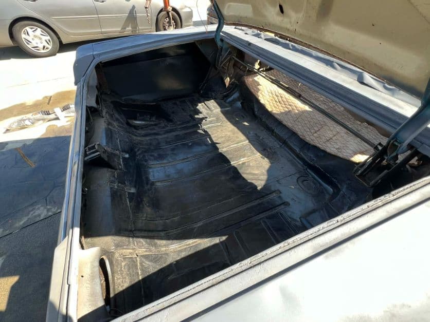 1966 Chevrolet Impala Convertible thumbnail 11
