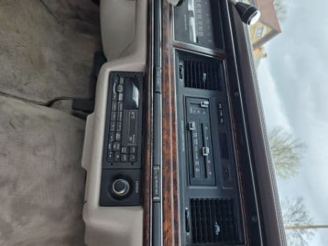 1992 Lincoln Town Car thumbnail 3