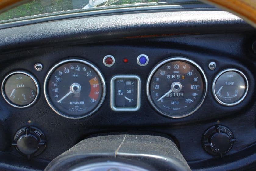 1970 MG MGB thumbnail 10