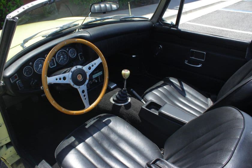 1970 MG MGB thumbnail 3
