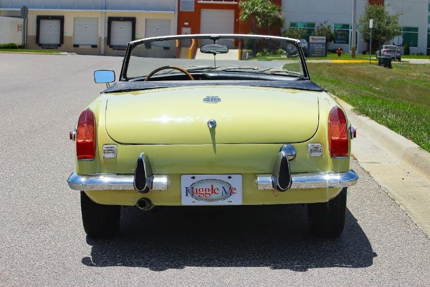 1970 MG MGB thumbnail 7