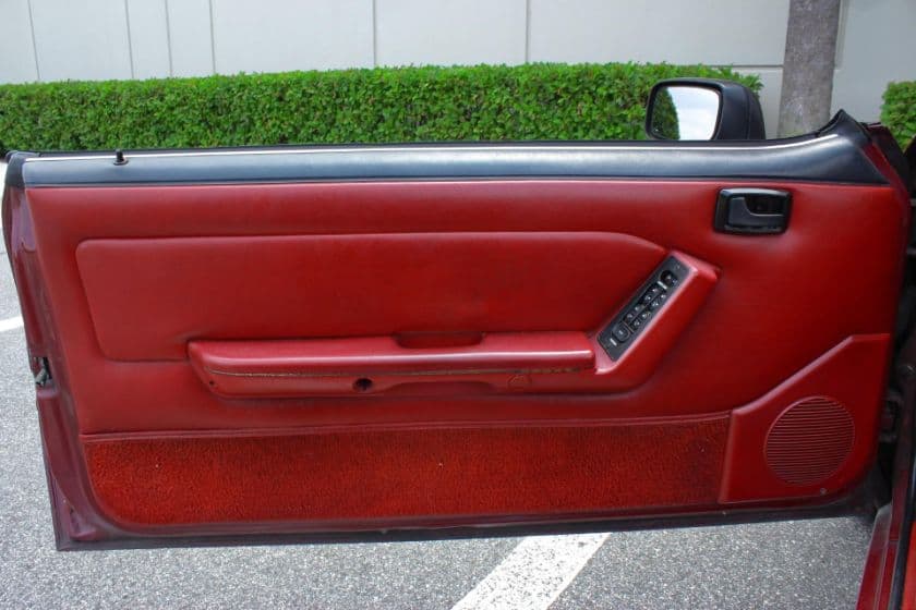 1988 Ford Mustang thumbnail 10