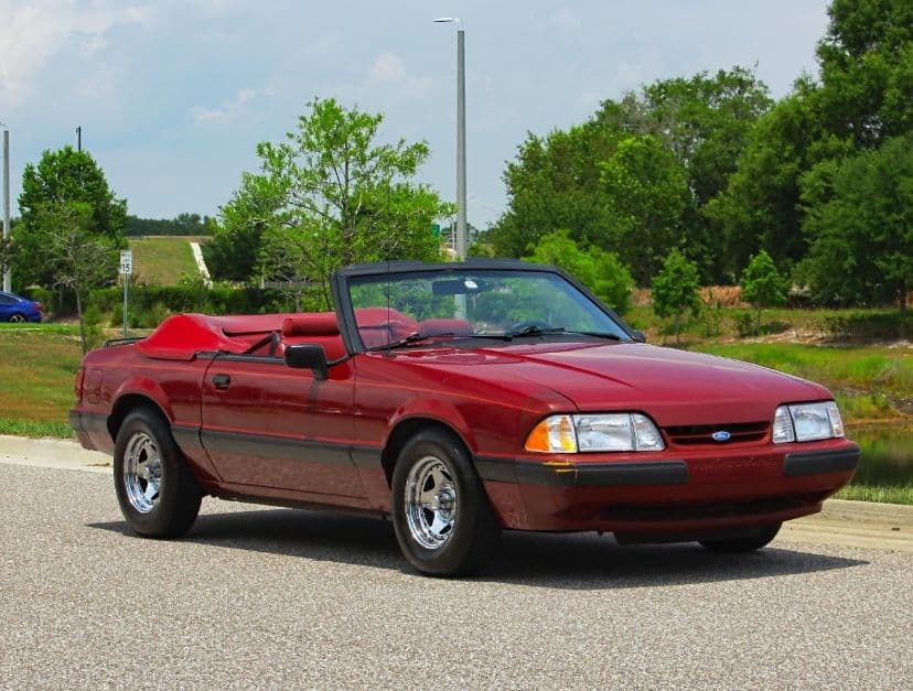 1988 Ford Mustang — photo 1