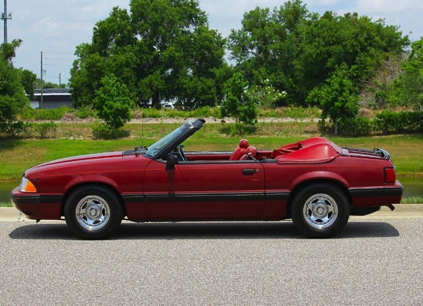 1988 Ford Mustang thumbnail 3