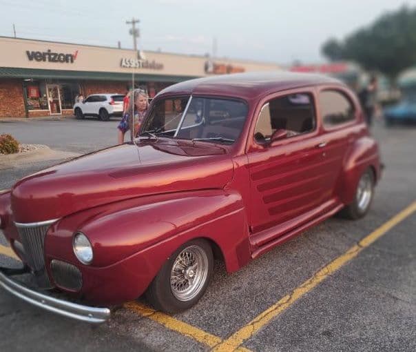1941 Ford 2 Door Sedan — photo 1