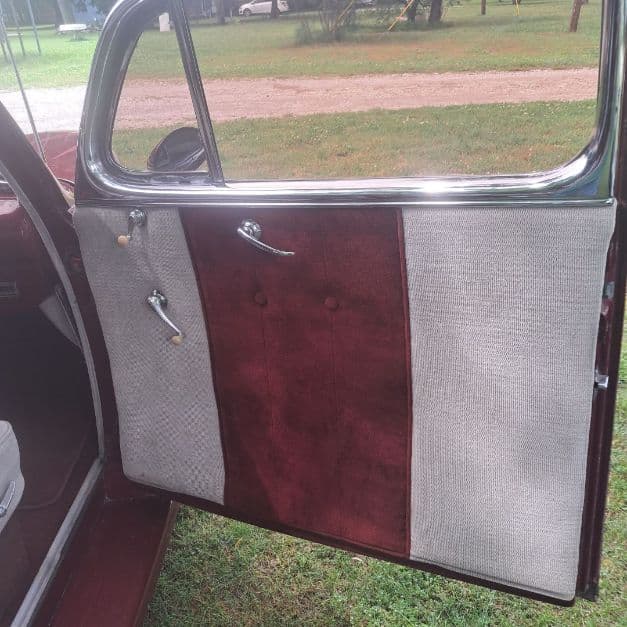 1941 Ford 2 Door Sedan thumbnail 14