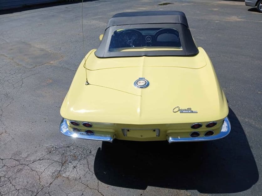 1963 Chevrolet Corvette Convertible thumbnail 9