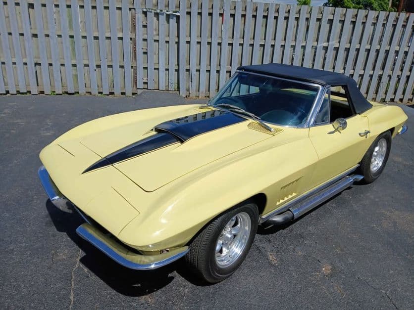 1963 Chevrolet Corvette Convertible — photo 1