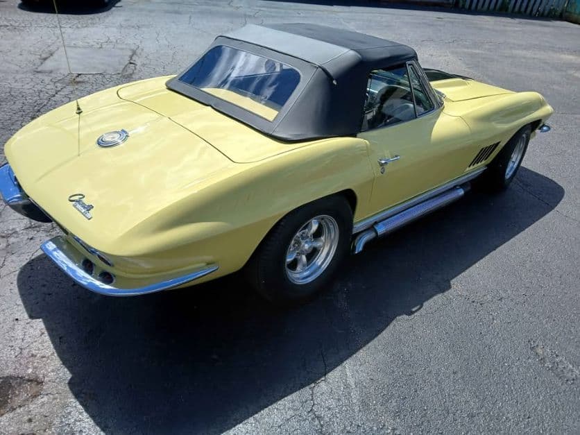 1963 Chevrolet Corvette Convertible thumbnail 6