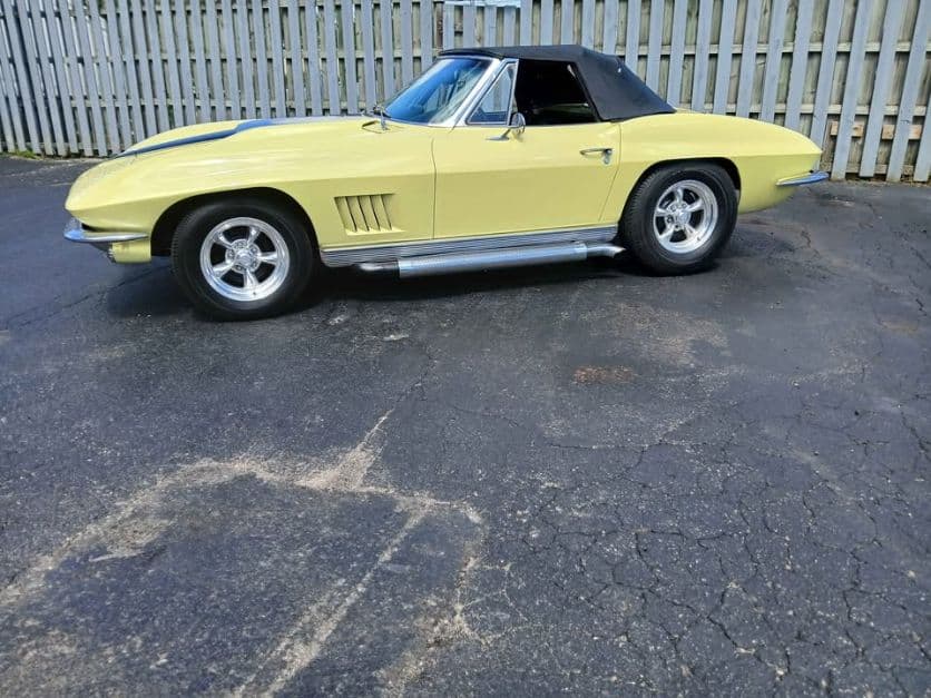 1963 Chevrolet Corvette Convertible thumbnail 5