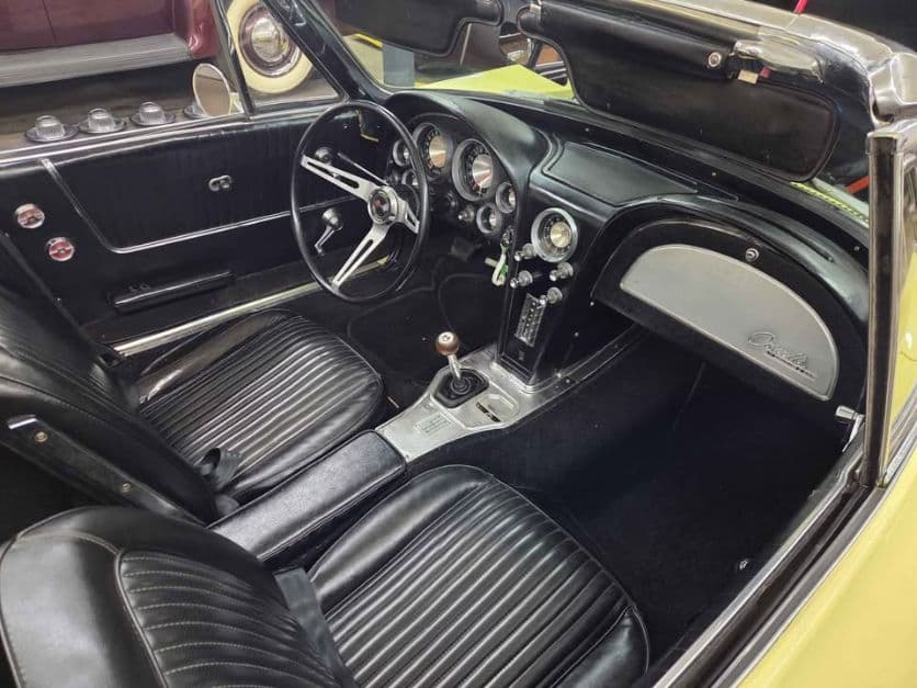 1963 Chevrolet Corvette Convertible thumbnail 12