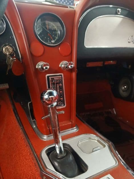 1965 Chevrolet Corvette Convertible thumbnail 16