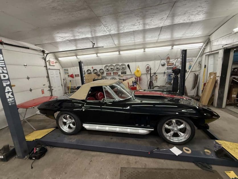 1965 Chevrolet Corvette Convertible thumbnail 5