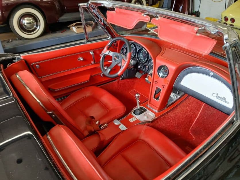 1965 Chevrolet Corvette Convertible thumbnail 15