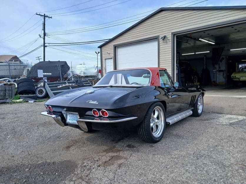 1965 Chevrolet Corvette Convertible thumbnail 9