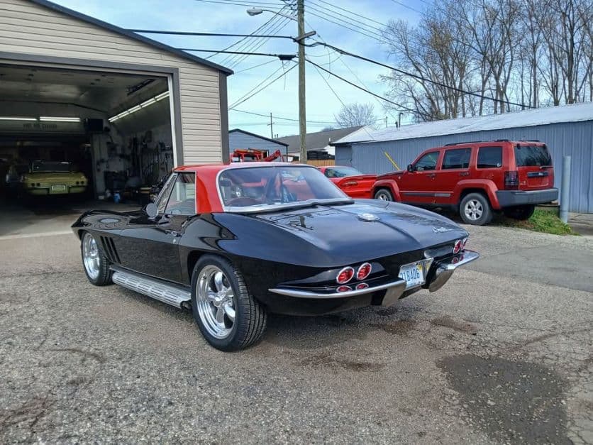 1965 Chevrolet Corvette Convertible thumbnail 10
