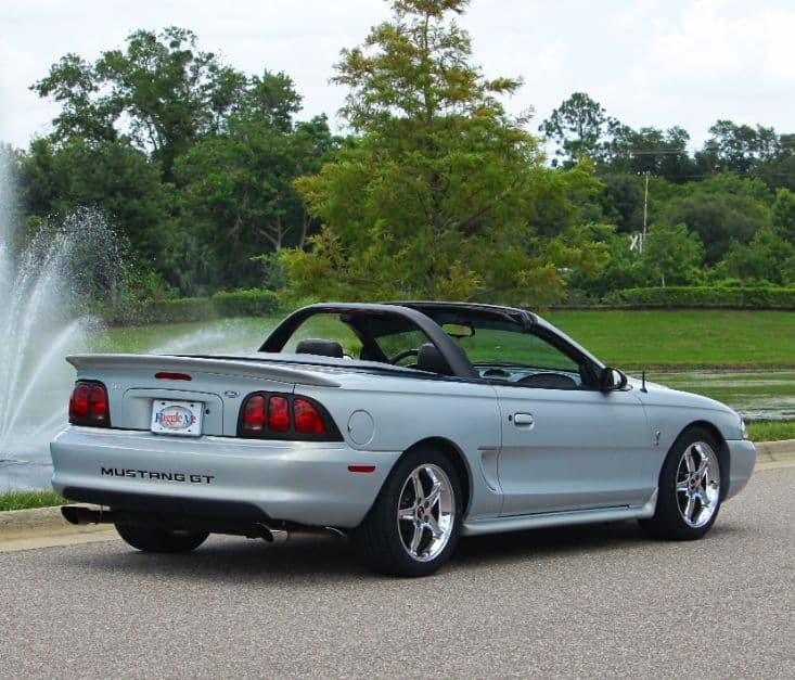 1995 Ford Mustang GT thumbnail 12