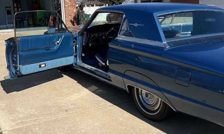 1966 Ford Thunderbird thumbnail 5