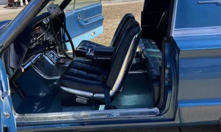 1966 Ford Thunderbird thumbnail 11