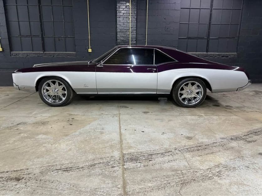 1966 Buick Riviera — photo 1