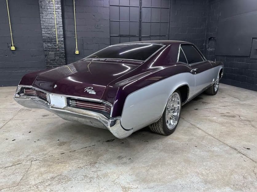 1966 Buick Riviera thumbnail 8