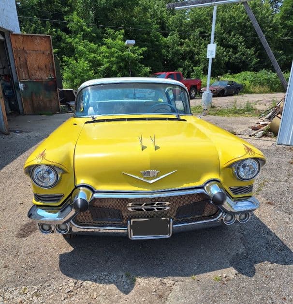 1957 Cadillac Series 62 thumbnail 3