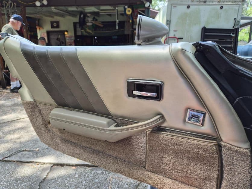 1982 Chevrolet Corvette thumbnail 13