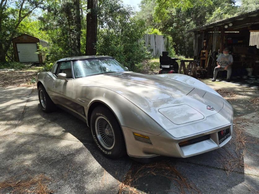 1982 Chevrolet Corvette — photo 1