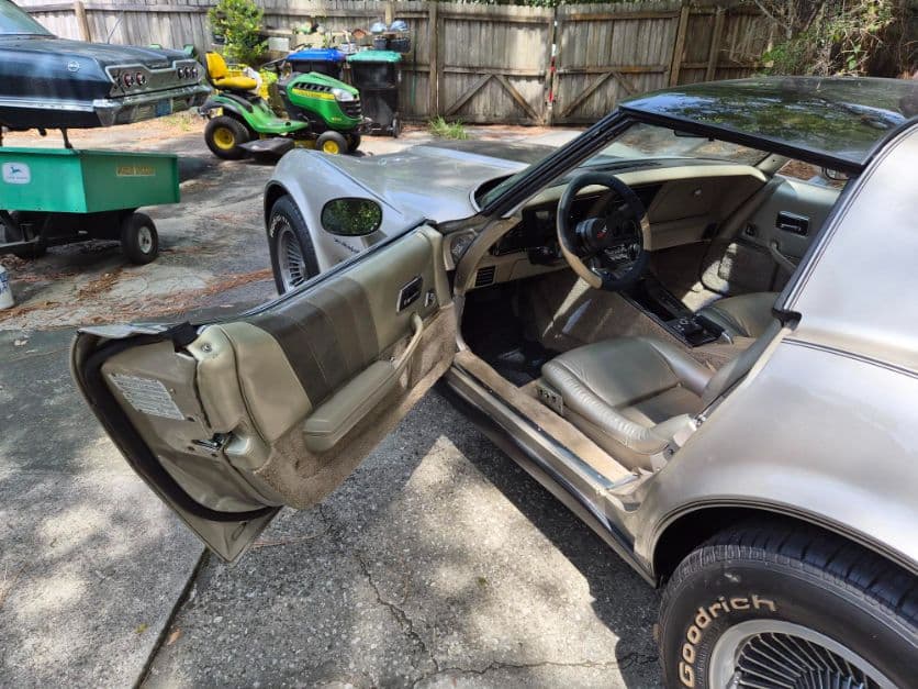1982 Chevrolet Corvette thumbnail 8