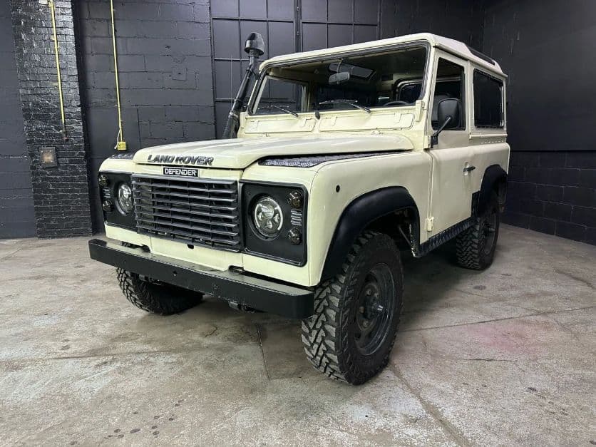 1989 Land Rover Defender thumbnail 3