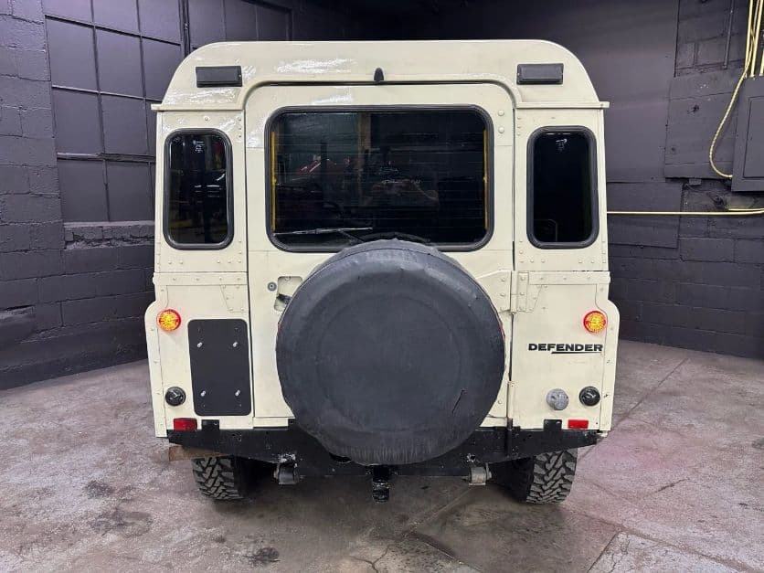 1989 Land Rover Defender thumbnail 4