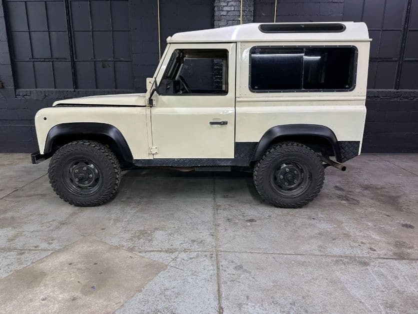 1989 Land Rover Defender thumbnail 5