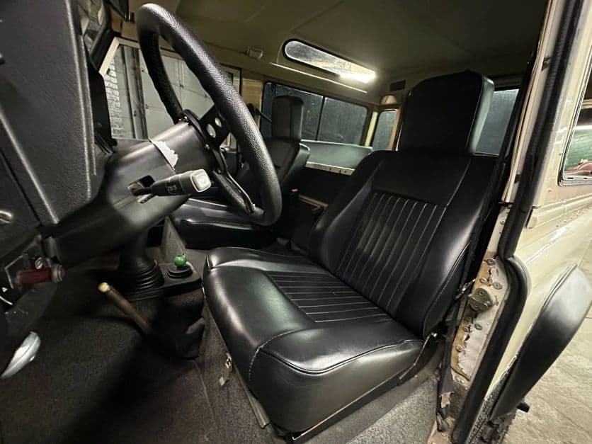 1989 Land Rover Defender thumbnail 7