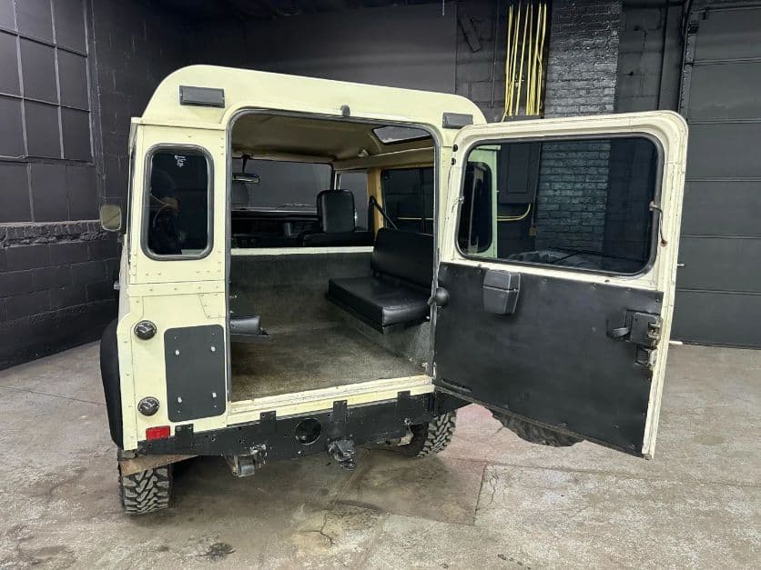 1989 Land Rover Defender thumbnail 8