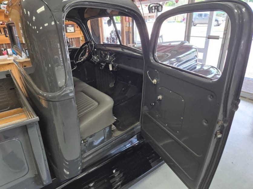 1946 Ford F1 thumbnail 11
