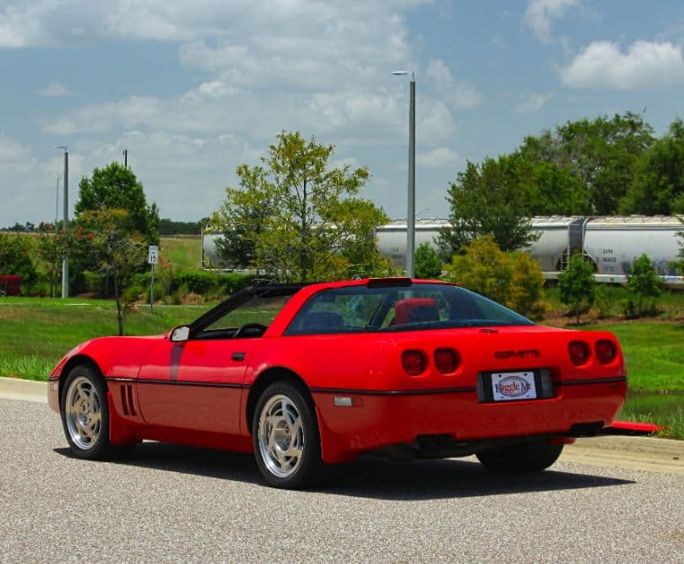 1990 Chevrolet Corvette thumbnail 3