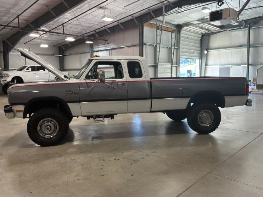 1992 Dodge Ram 2500 thumbnail 7